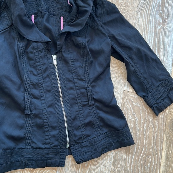 White House Black Market Blazer - Picture 3 of 6